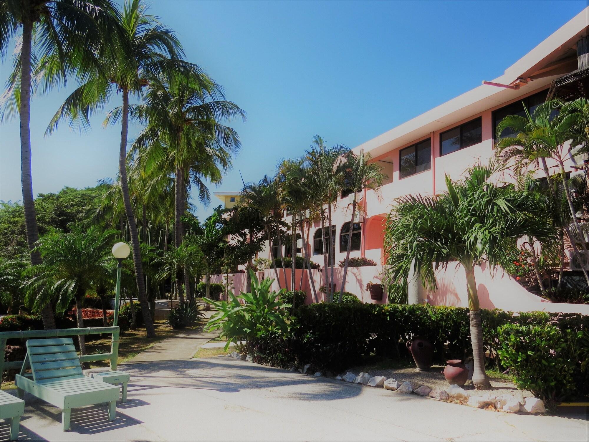 Vista Exterior Flamingo Marina Resort