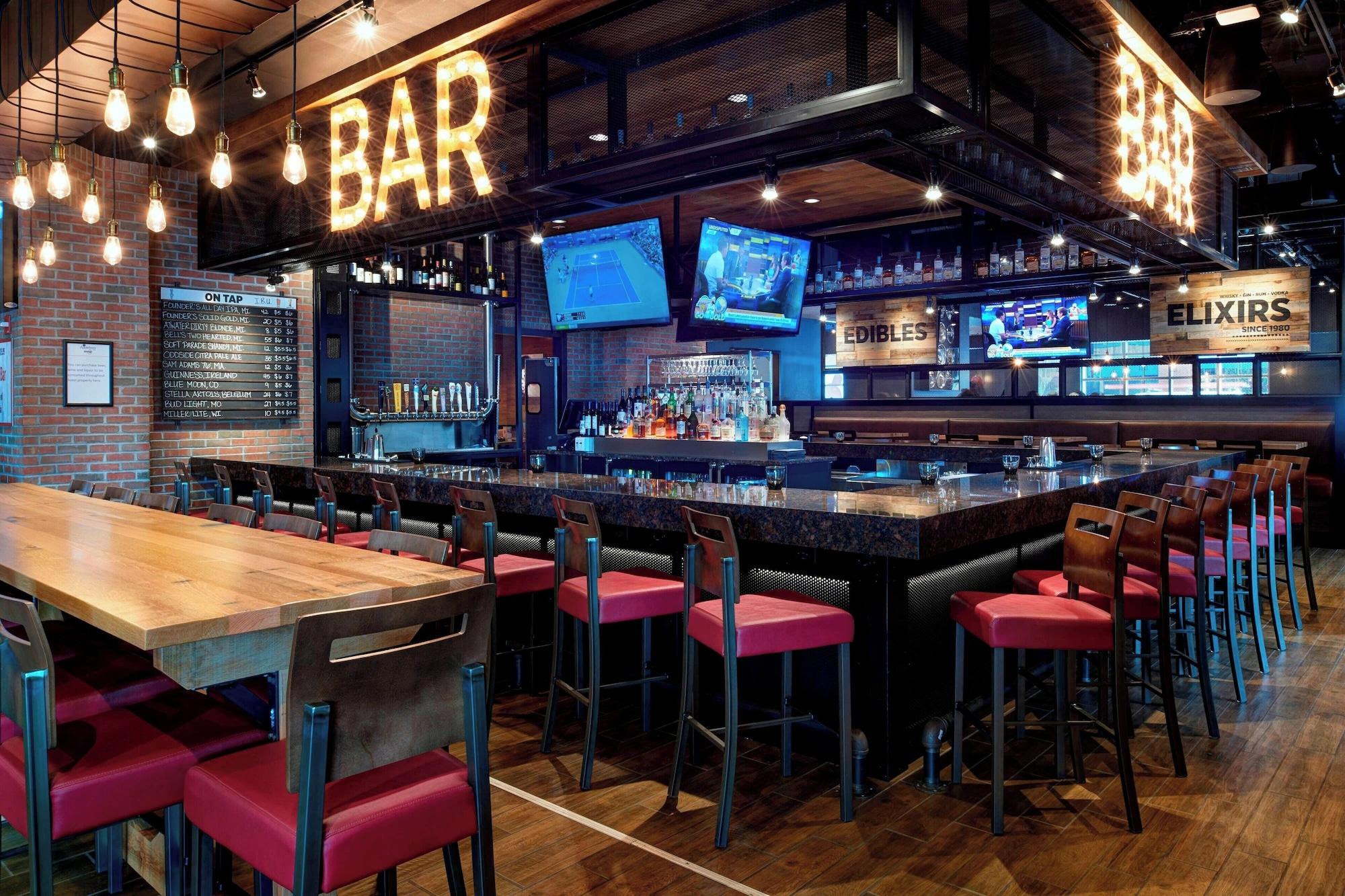 Restaurant Courtyard By Marriott Detroit Downtown