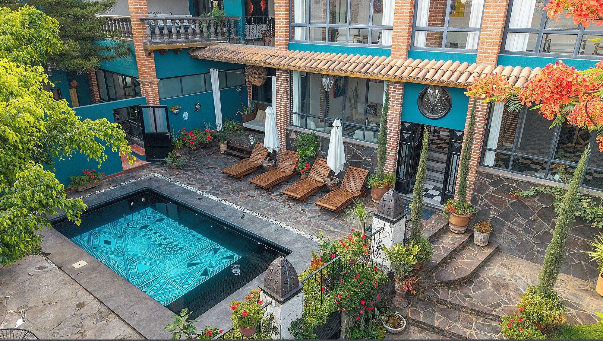 Vista Exterior La Joya Azul SMA - LGBTQS