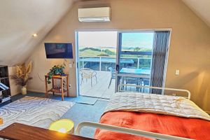 Alquiler Vacacional - Hawkstone Hideaway - Your Peaceful Getaway