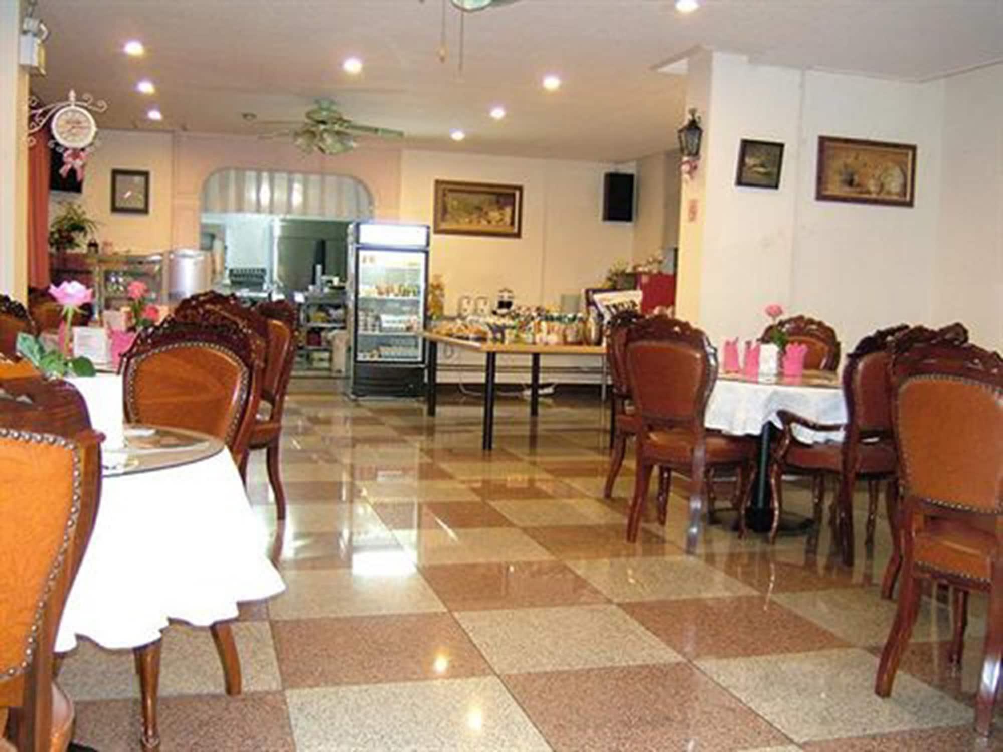 Restaurant Asia Tourist Hotel