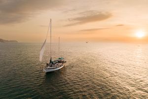 Actividad - Atardecer / Sunset en velero Bahia Santa Marta