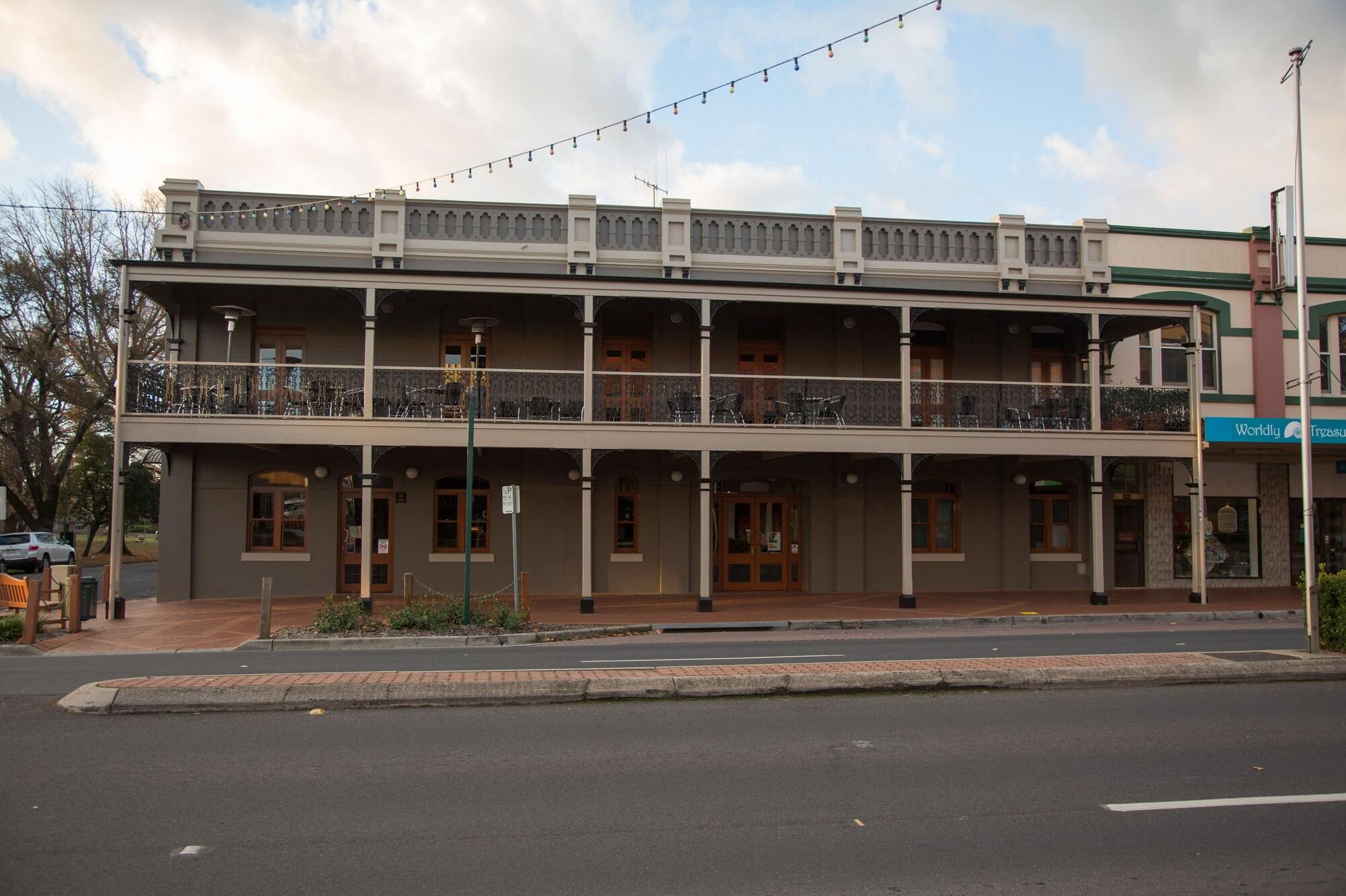 Vista Exterior Parkview Hotel Orange