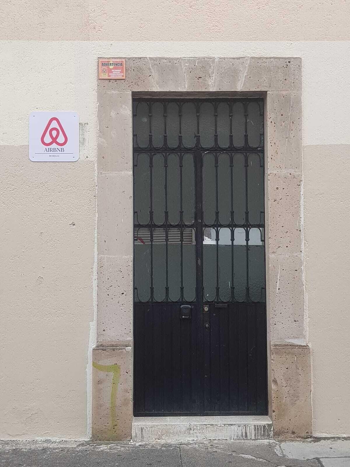 Vista Exterior Airbnb Morelia