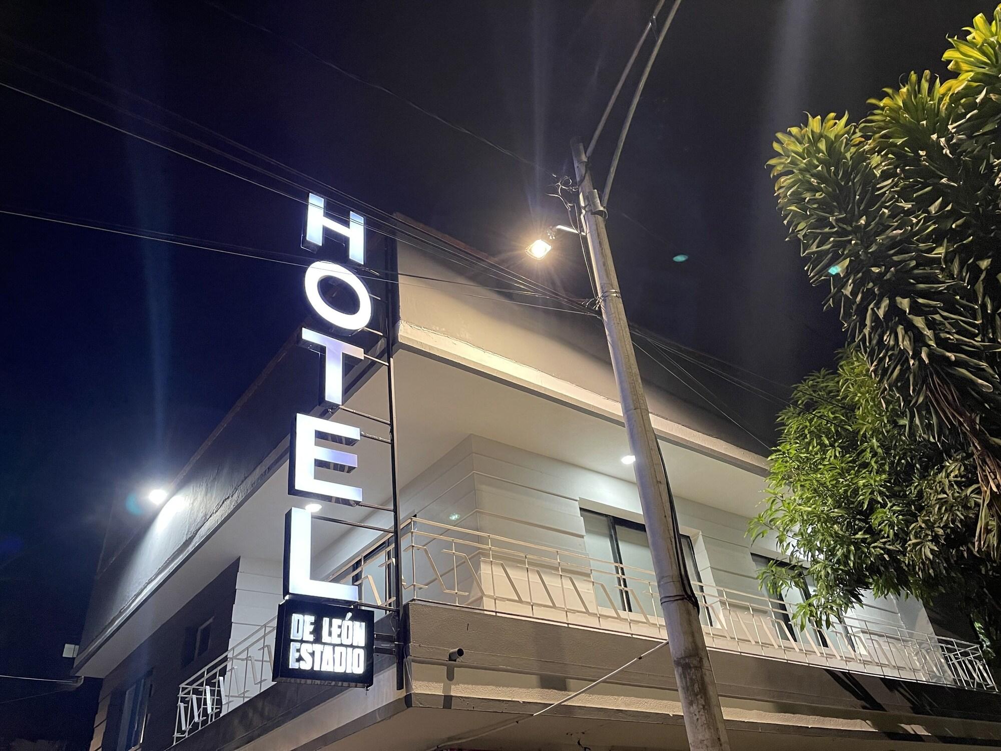 Varios Hotel De León Estadio