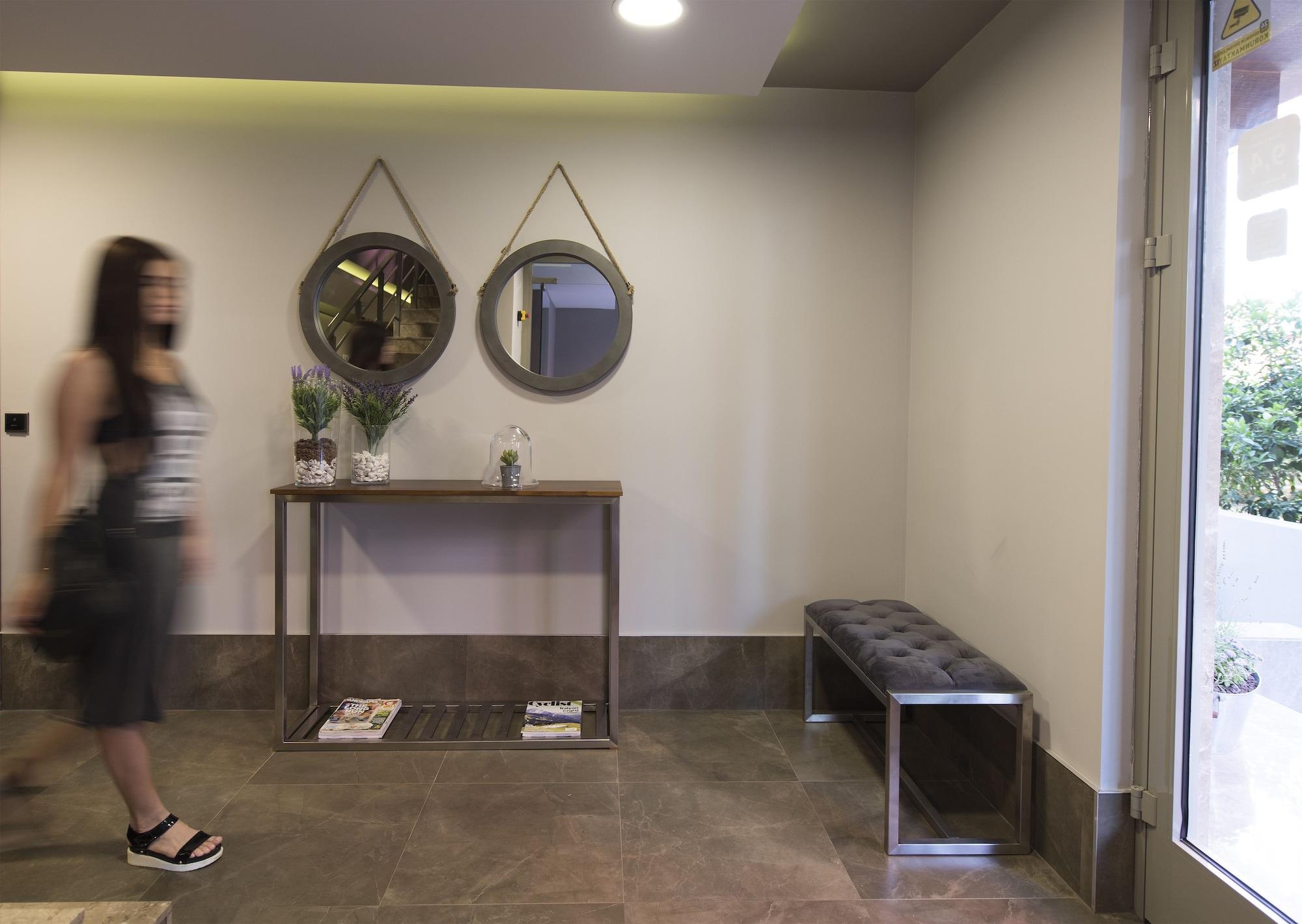 Vista Lobby Trend Suites