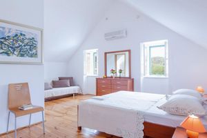 Arriendo temporal - Villa rental Croatia, Holiday villa Brac Island Croatia