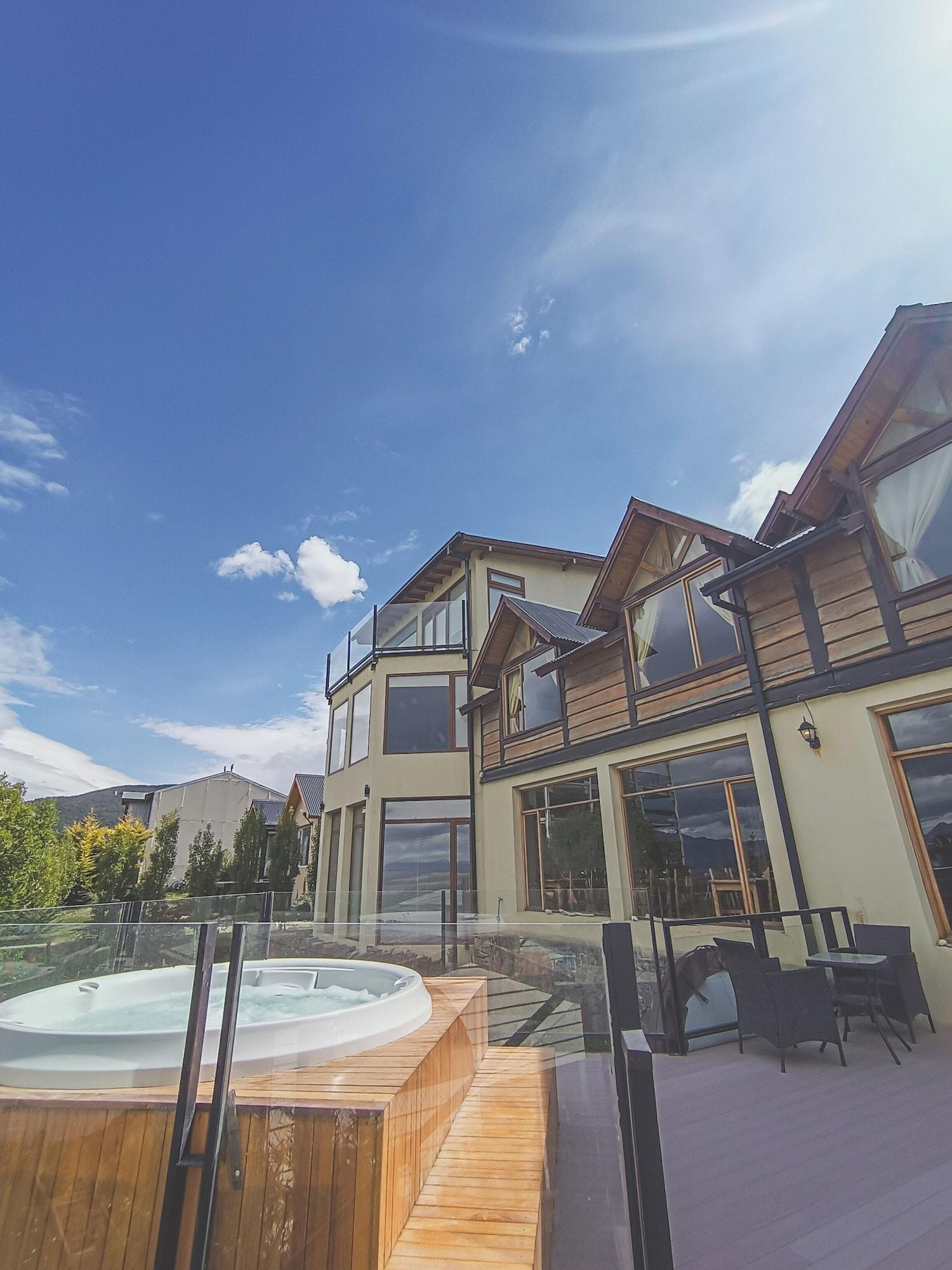 Varios Tierra de Leyendas Boutique Hotel