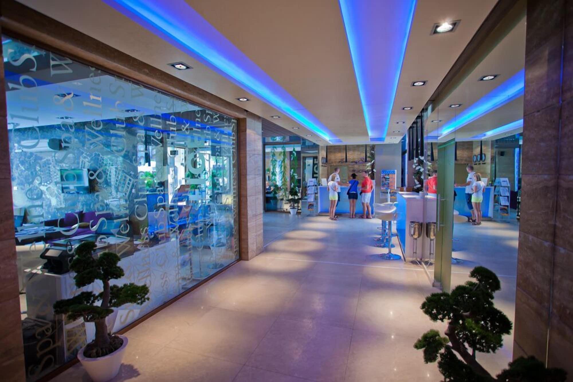 Vista Lobby Harmony Suites 2 & 3