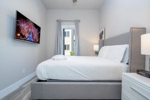 Alquiler Vacacional - New 5BR Stylish Duplex – Modern Comfort Just Minutes from Disney!