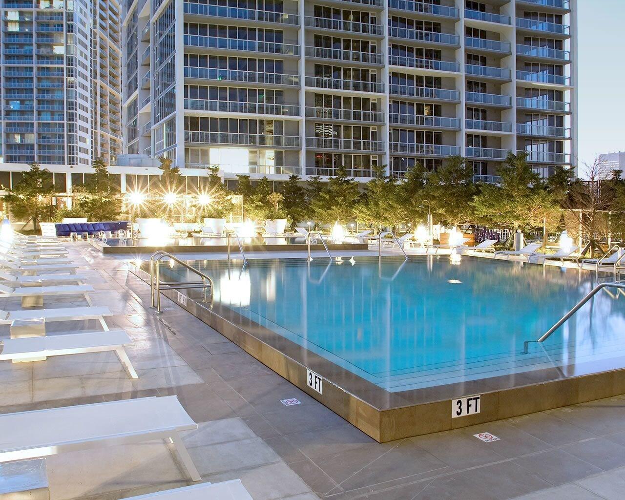 Pool view Icon Brickell - Downtown Miami