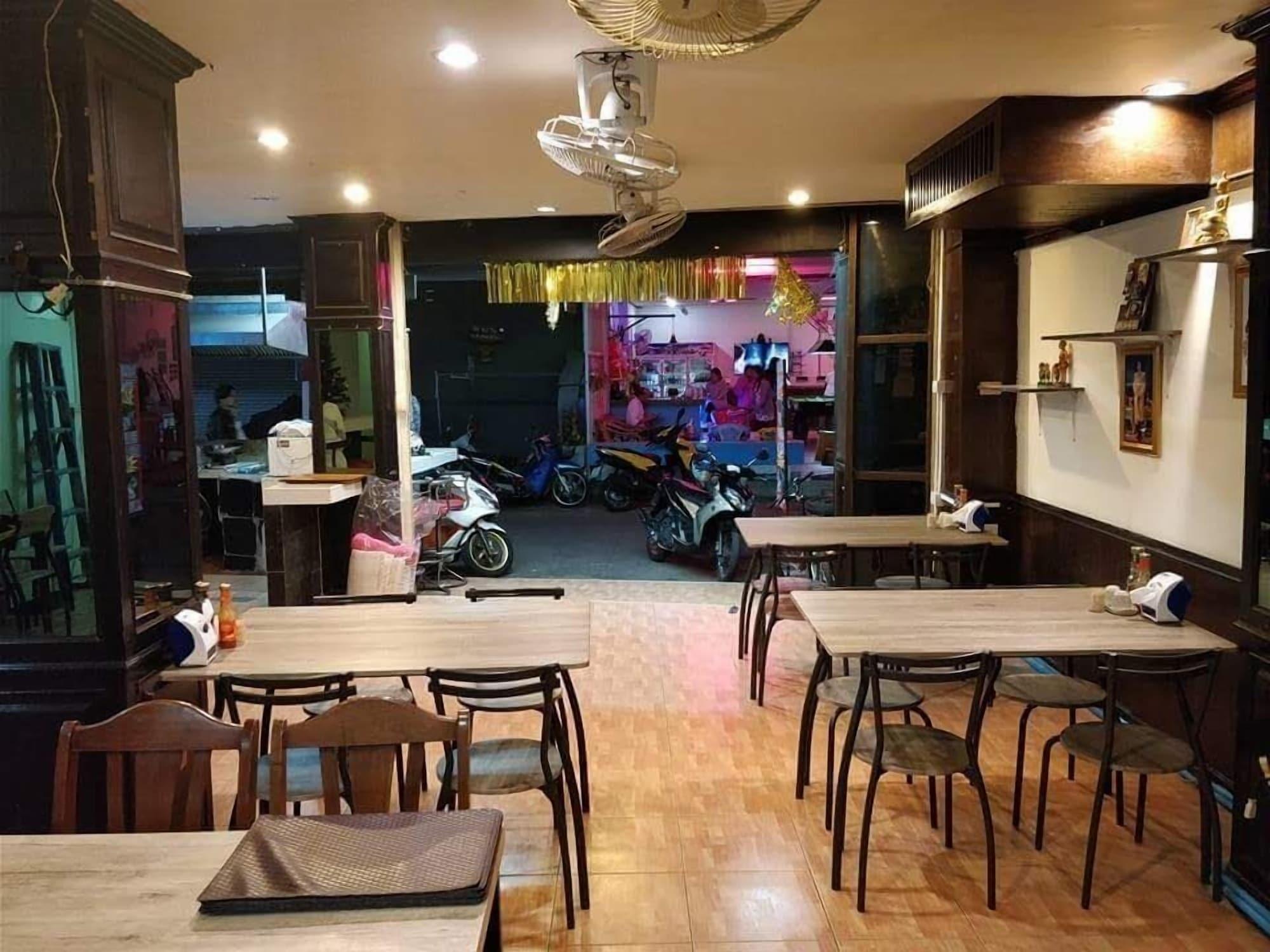 Restaurant The Encore Hotel Pattaya