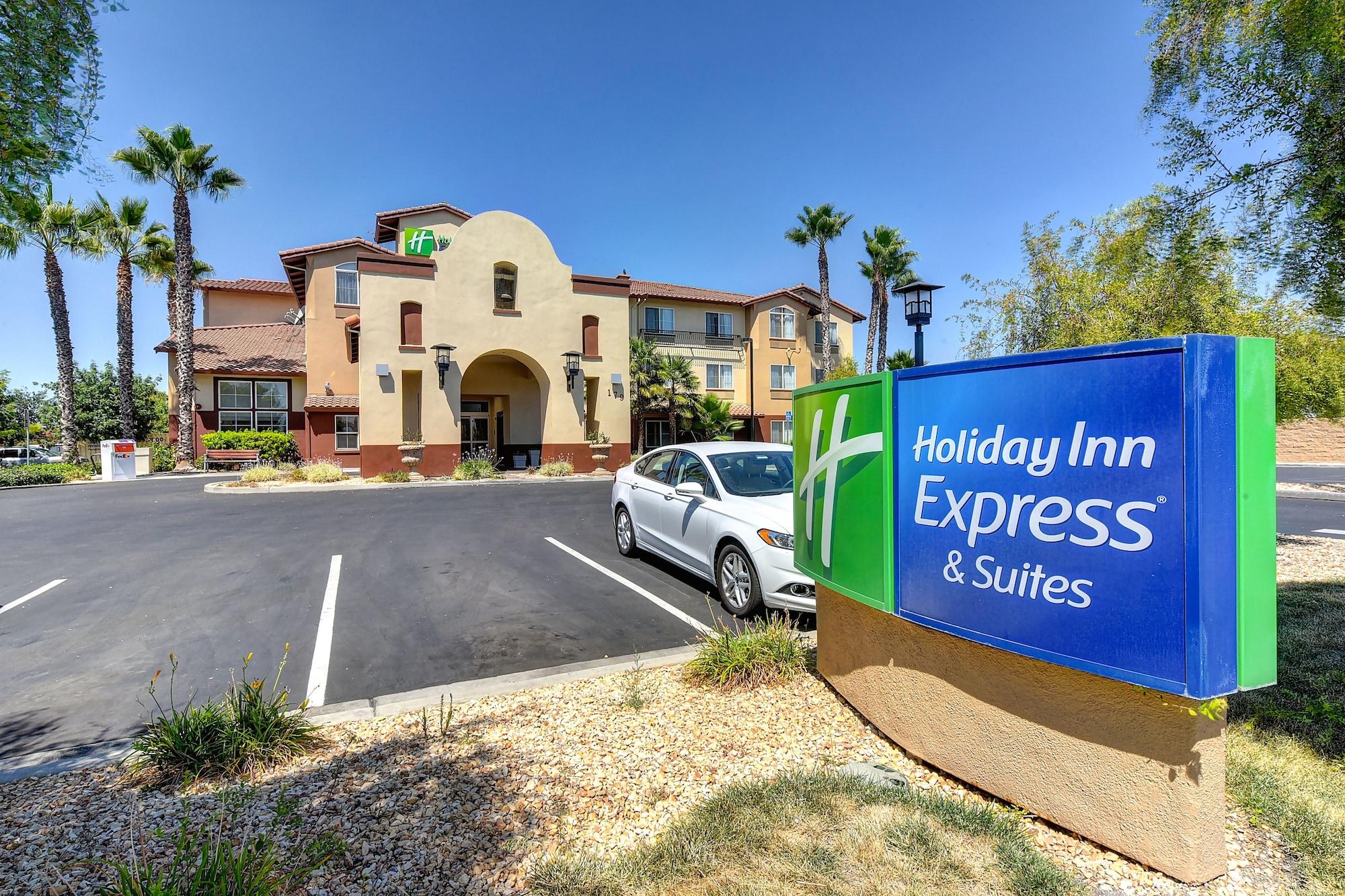 Vista Exterior Holiday Inn Express Hotel & Suites Manteca by IHG