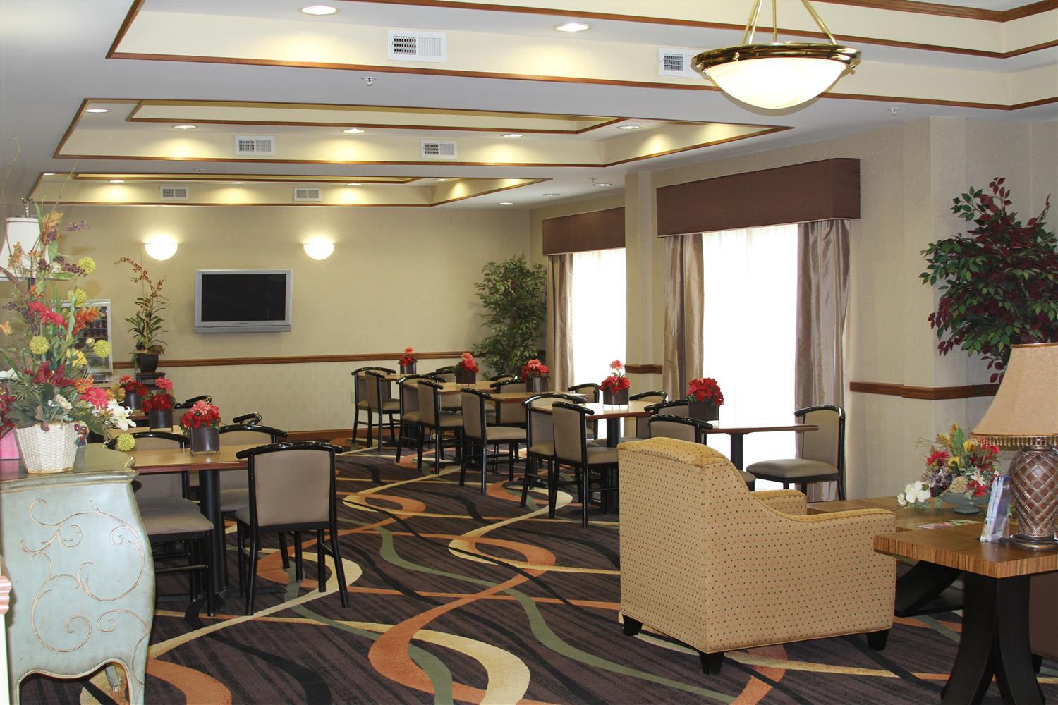 Restaurant Spark by Hilton Smithfield I-95
