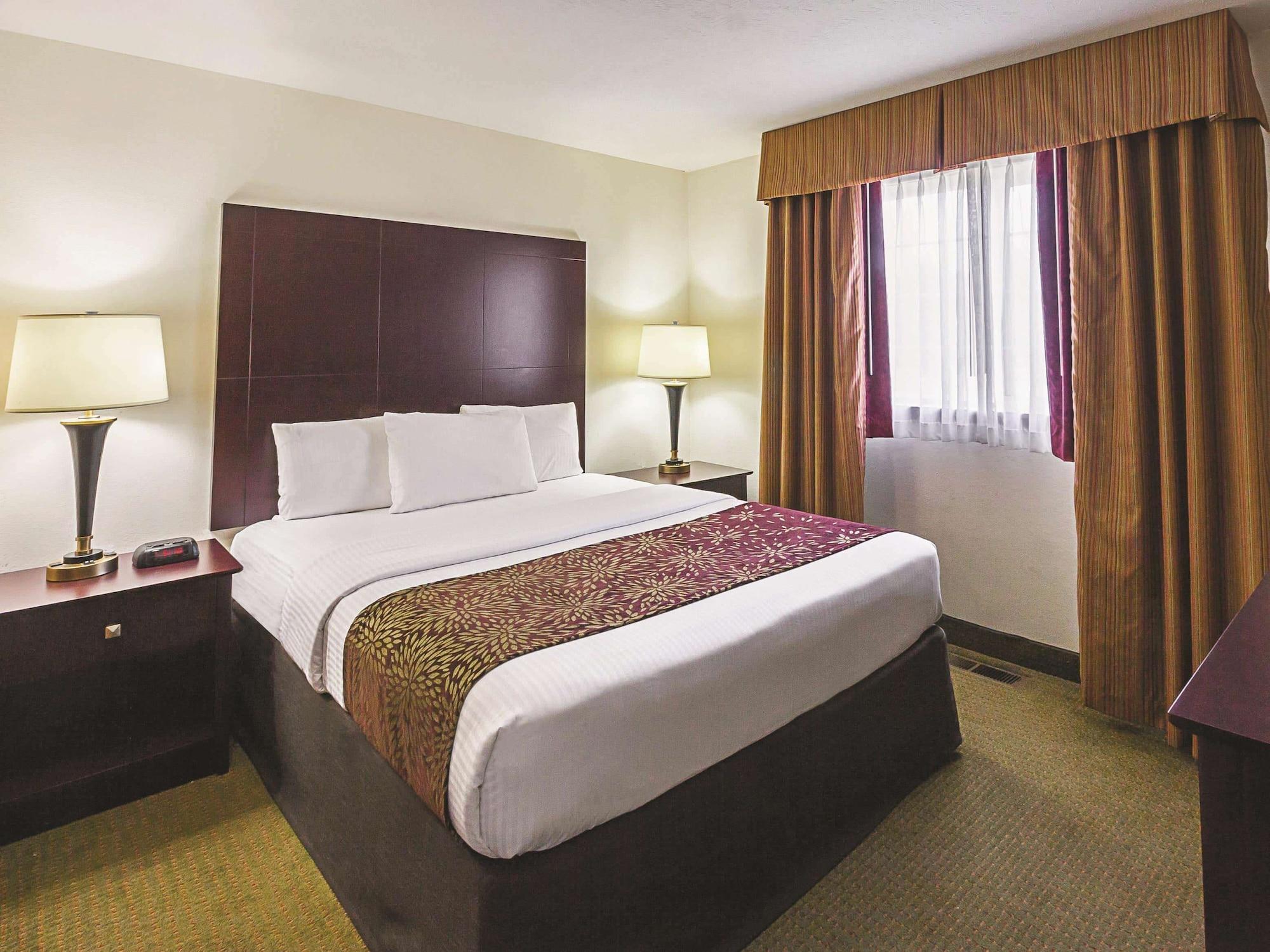 Habitación La Quinta Inn & Suites by Wyndham Woodburn