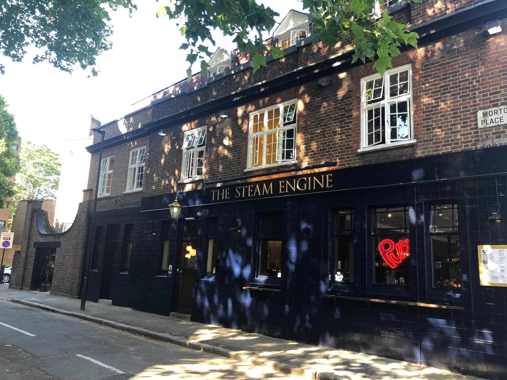Vista Exterior Publove The Steam Engine
