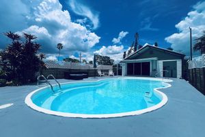 Alquiler Vacacional - City Cottage with private pool