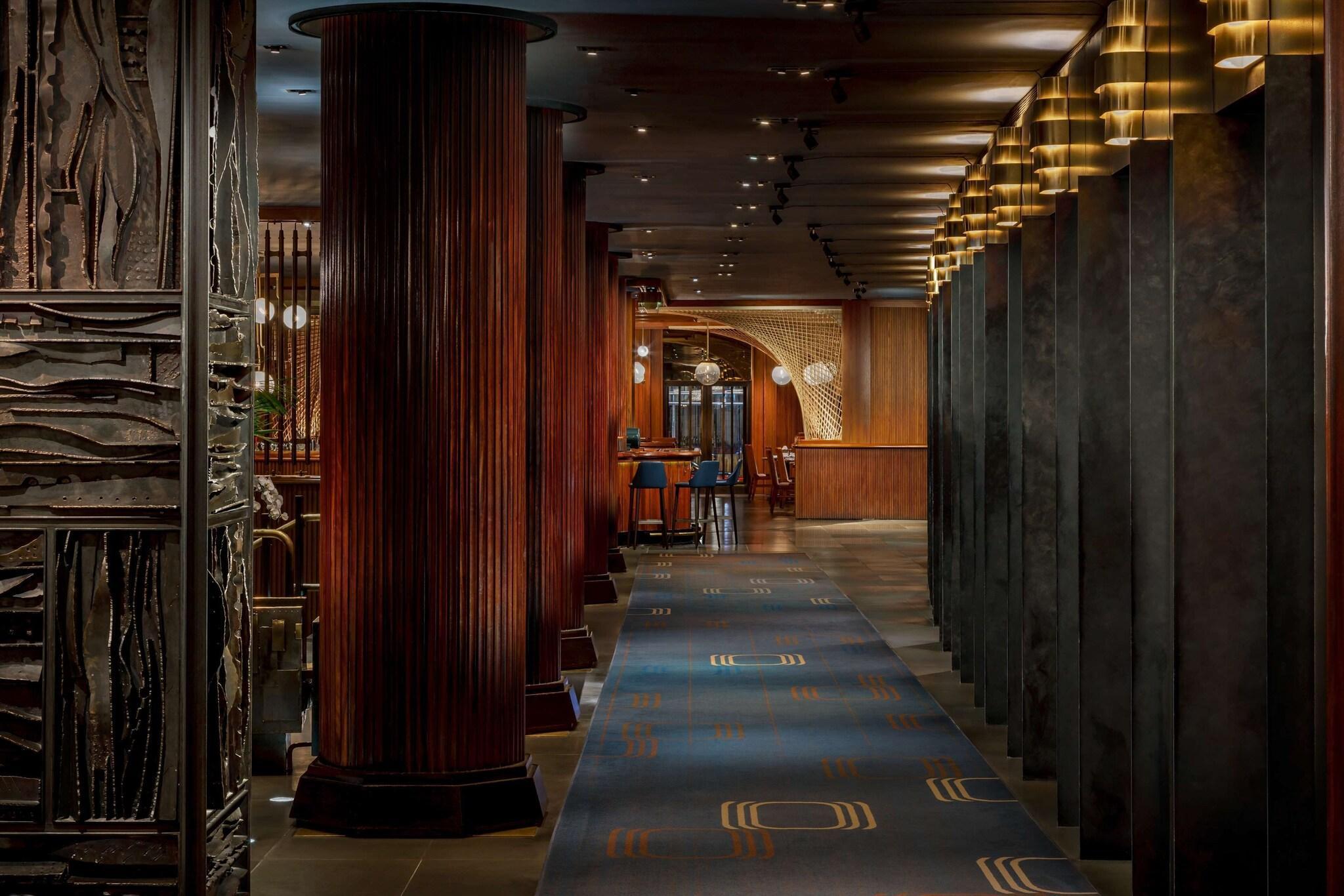 Vista Lobby Royalton New York