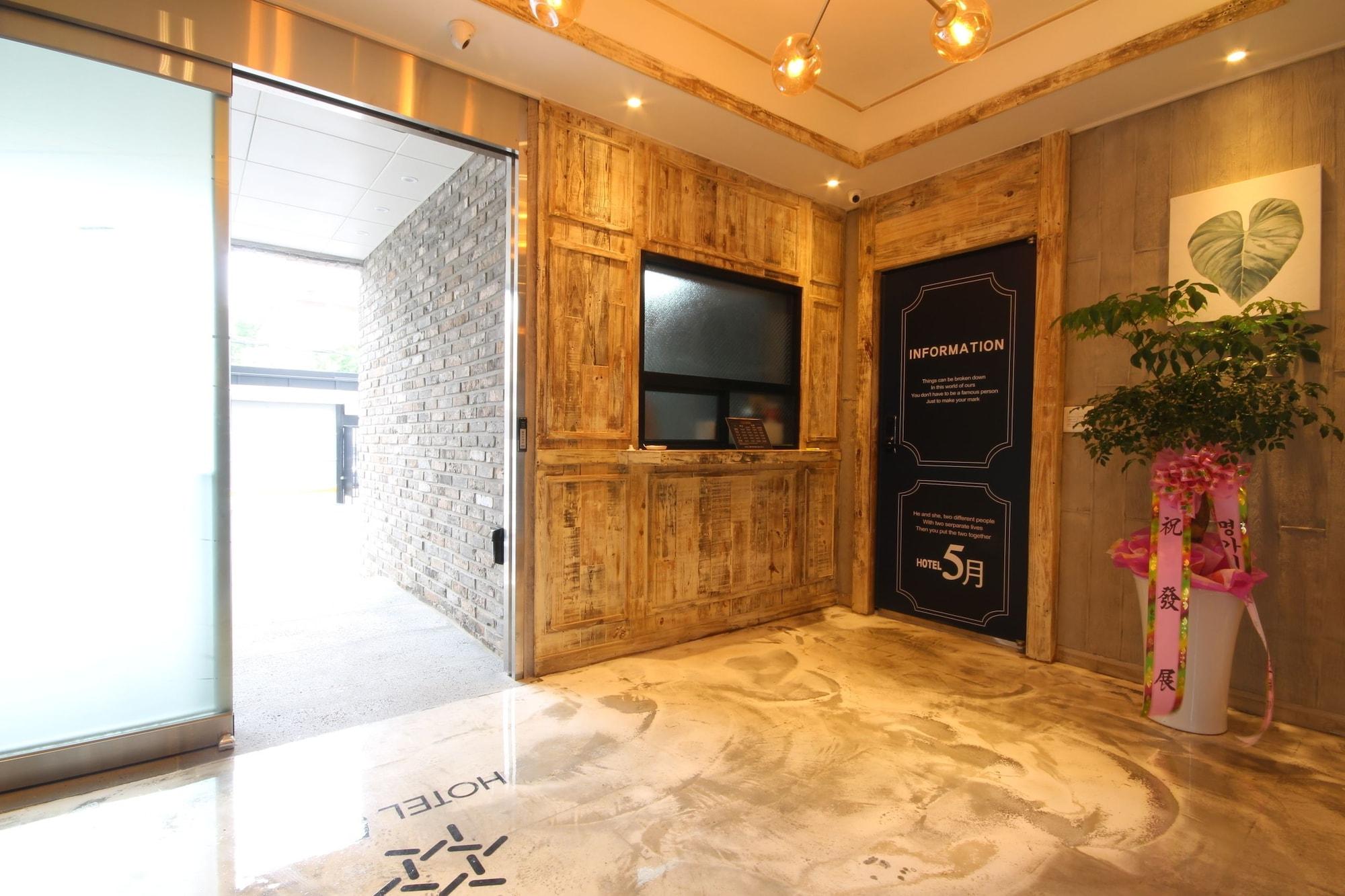 Vista Lobby Boutique Hotel May