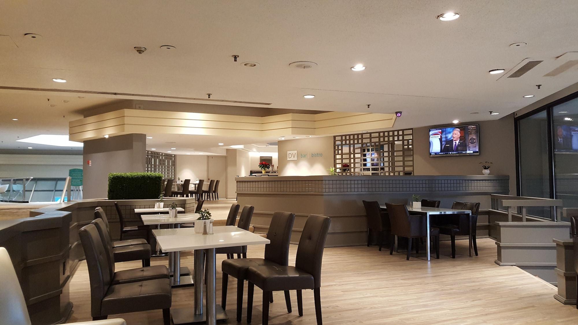 Restaurant Toronto Don Valley Hotel and Suites