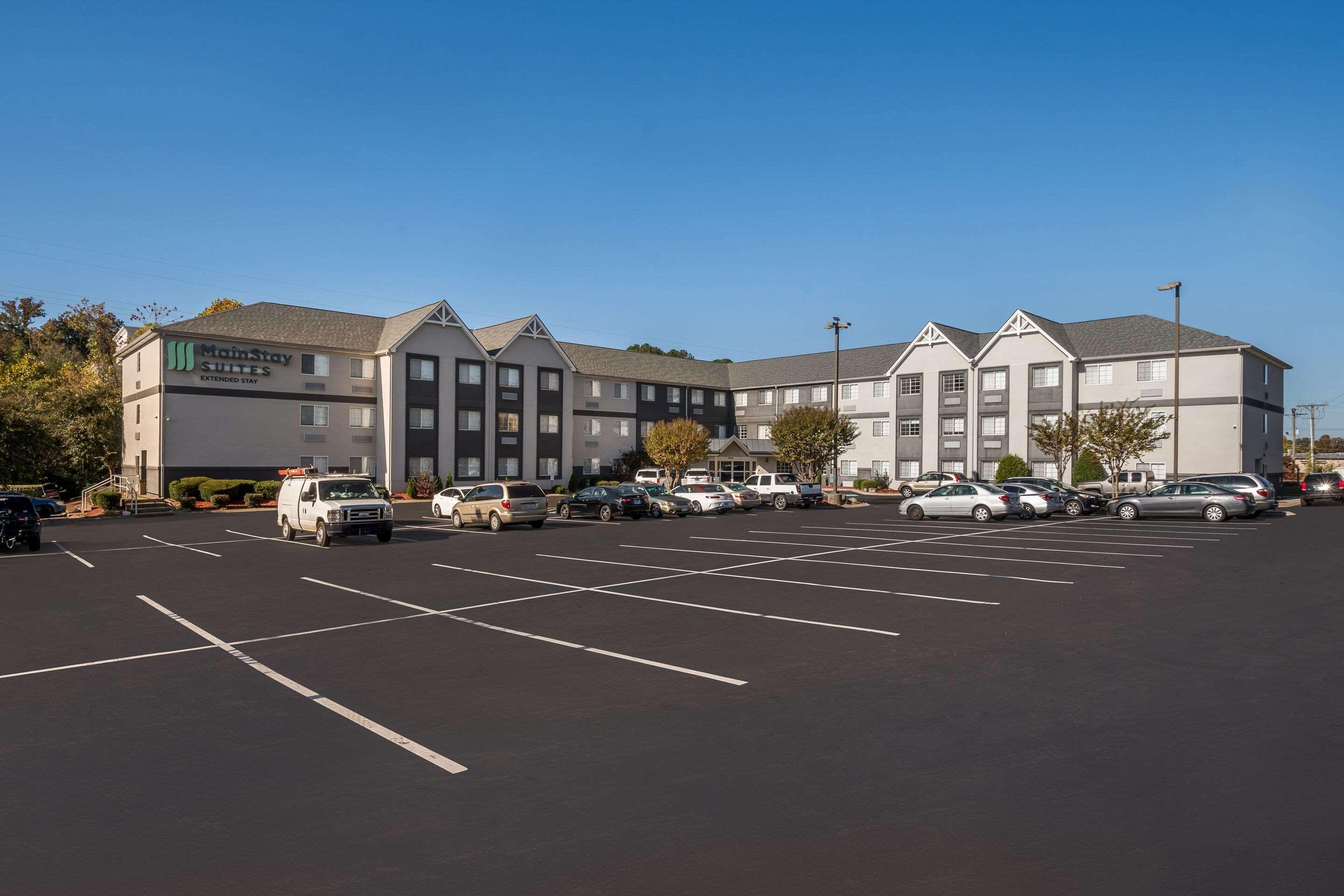 Vista Exterior Mainstay Suites Chattanooga