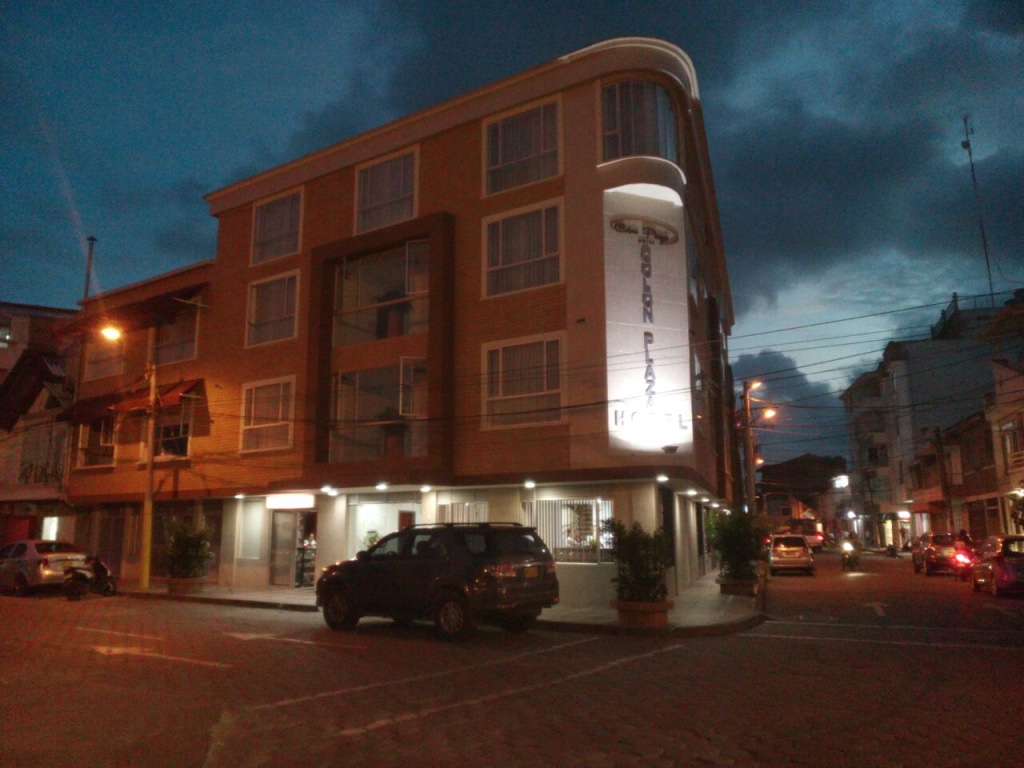 Vista Exterior Colón Plaza Hotel