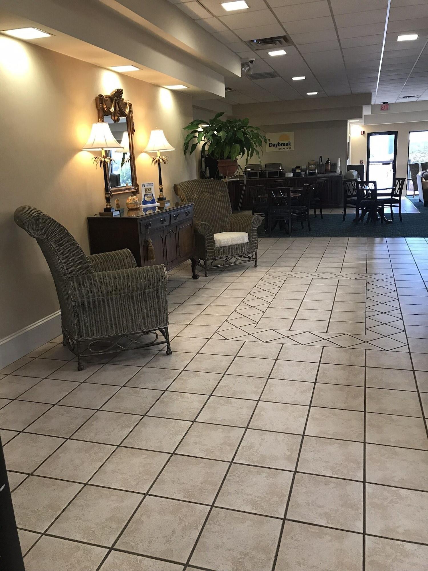 Vista Lobby Days Inn by Wyndham Metter