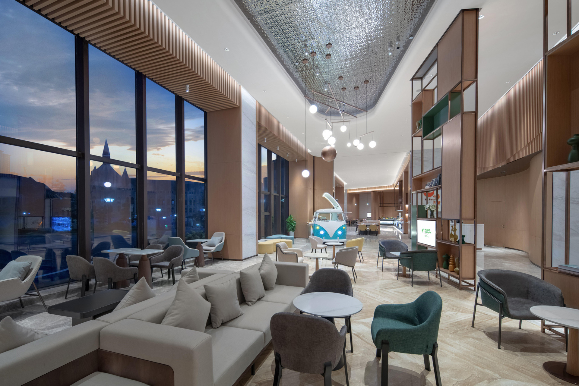 Vista Exterior Holiday Inn Luzhou Longjian