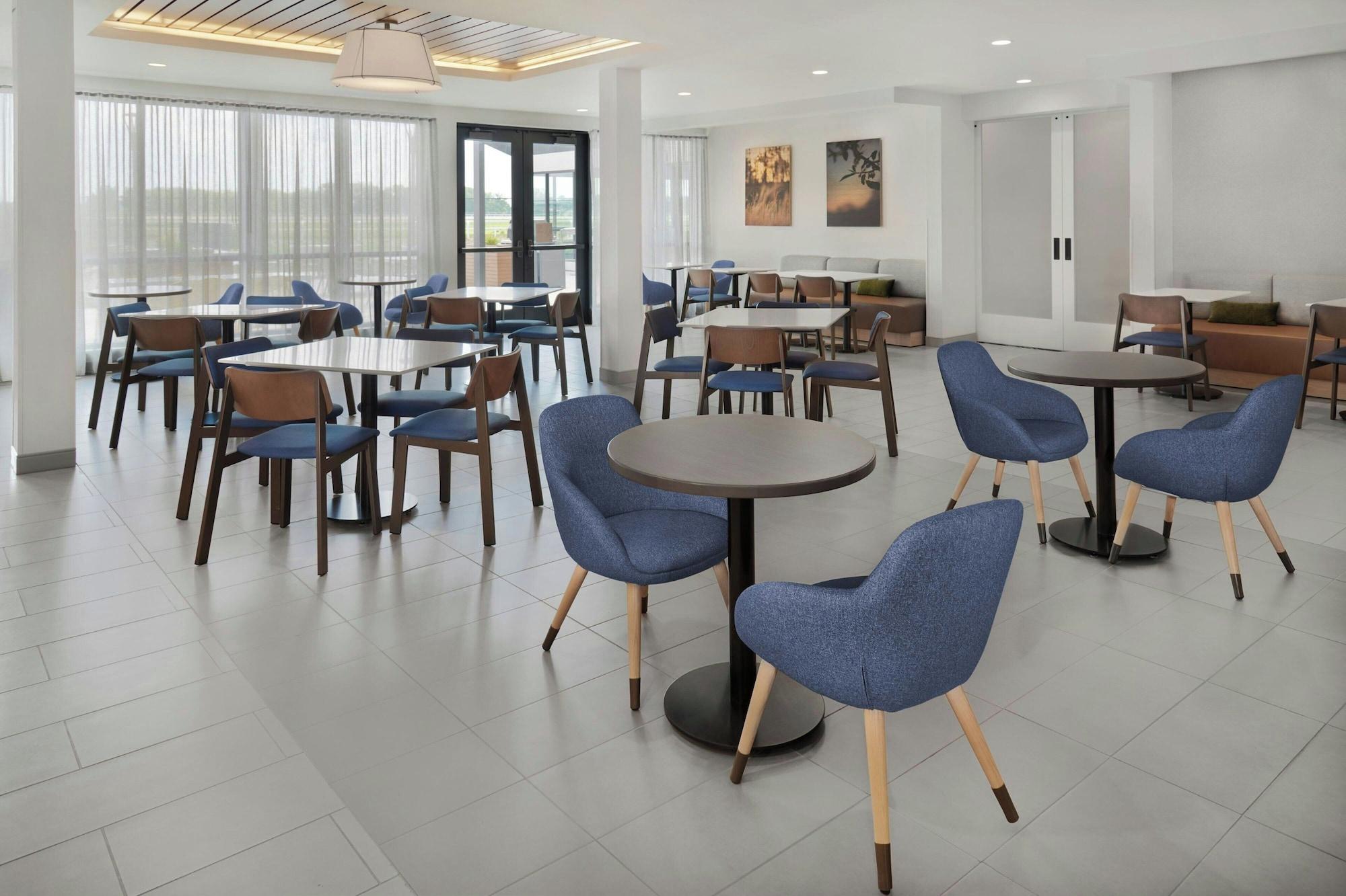 Restaurant Fairfield by Marriott Inn & Suites Columbus