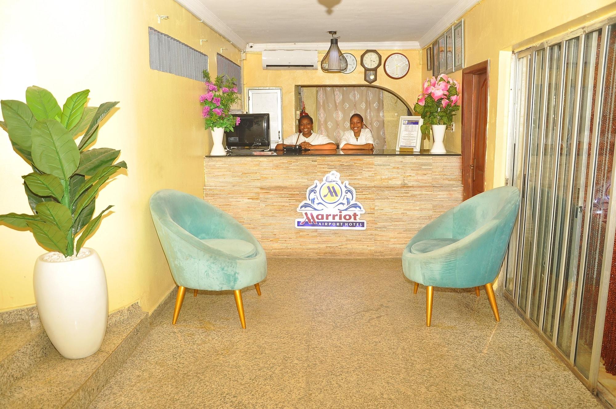 Vista Lobby Marriot Airport Hotels