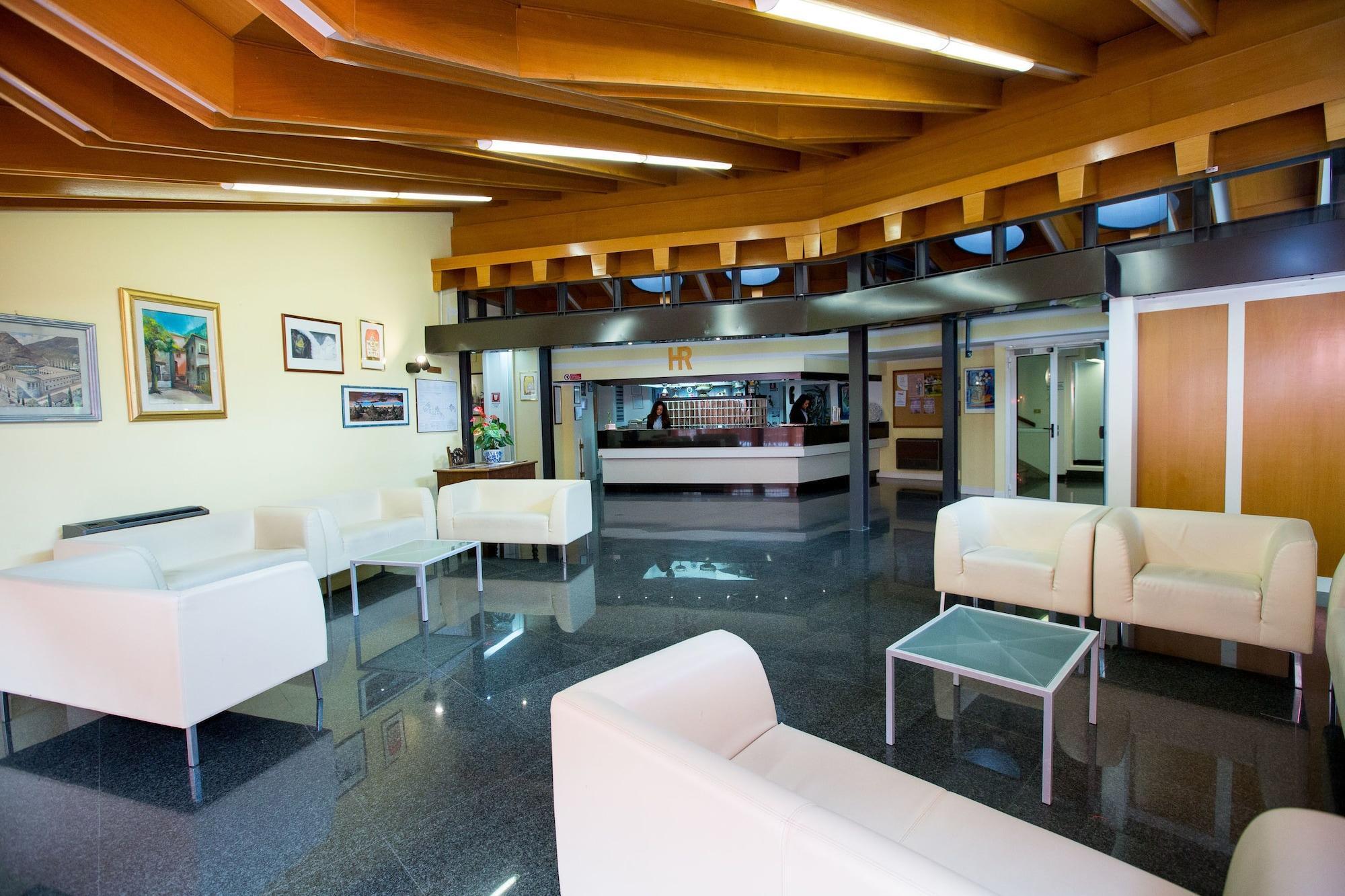 Vista Lobby Roccaporena