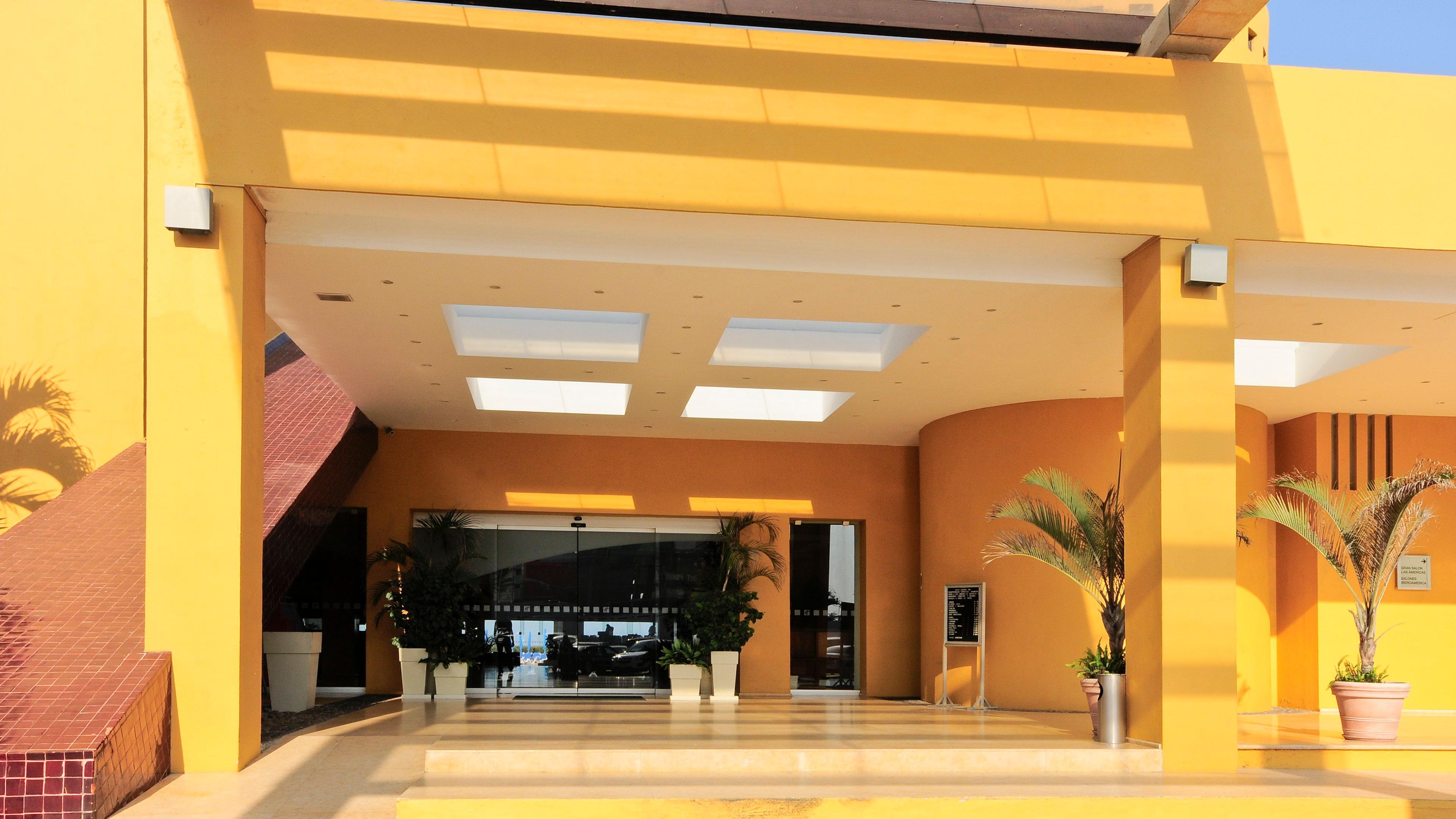 Vista Exterior Holiday Inn Boca Del Rio by IHG