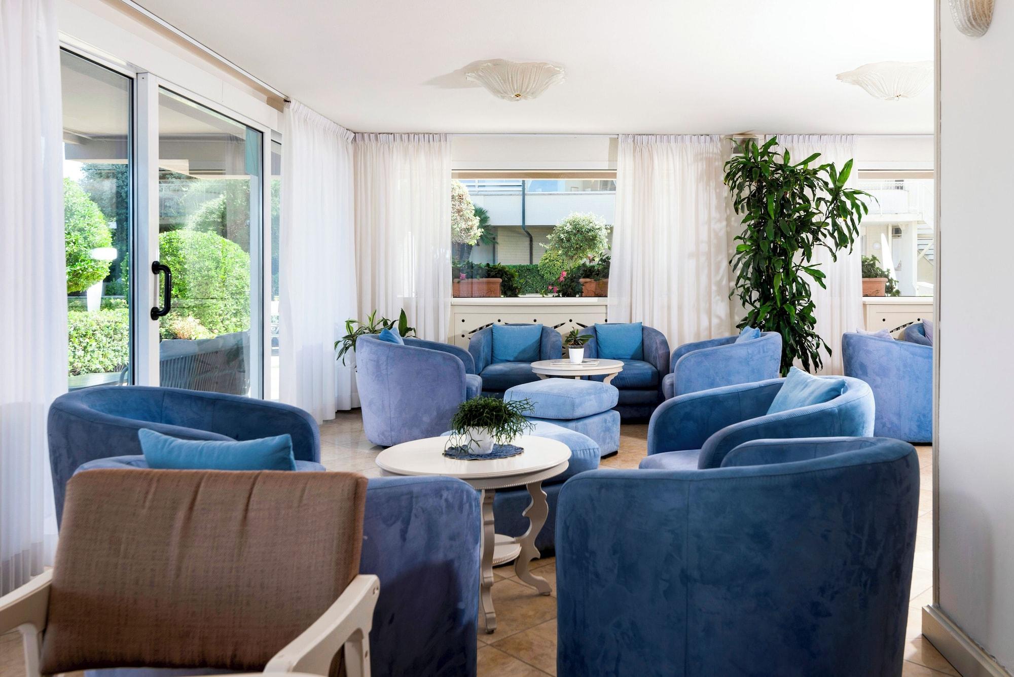 Vista Lobby Hotel Diplomatic