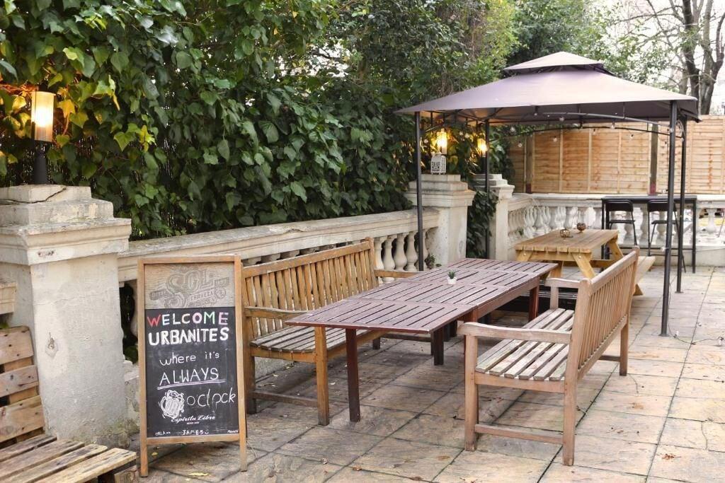 Vista Exterior Urbany Hostel London 18 - 40 years old