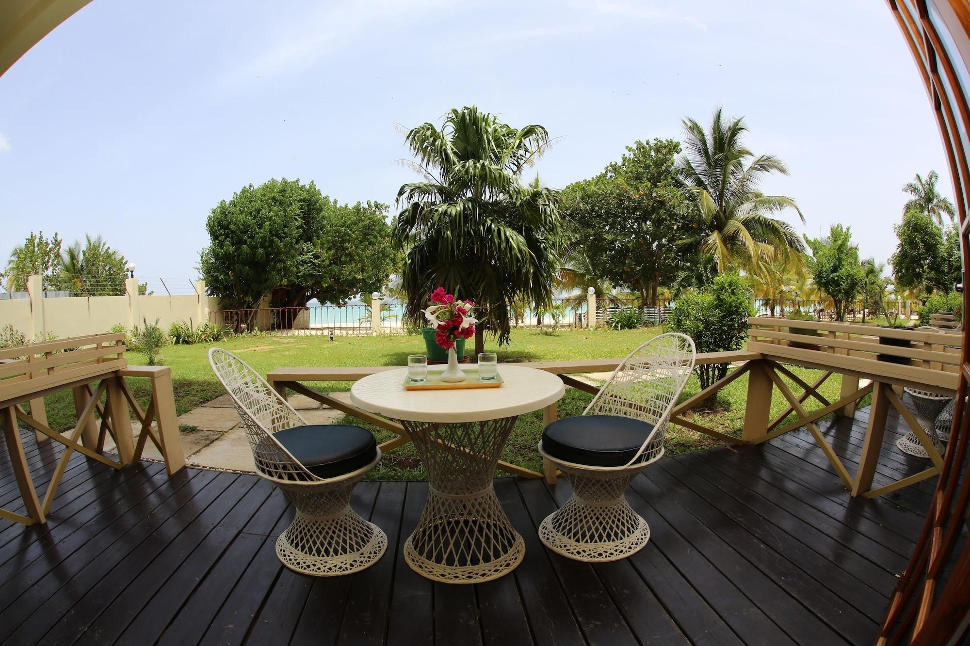Playa Charela Inn Hotel