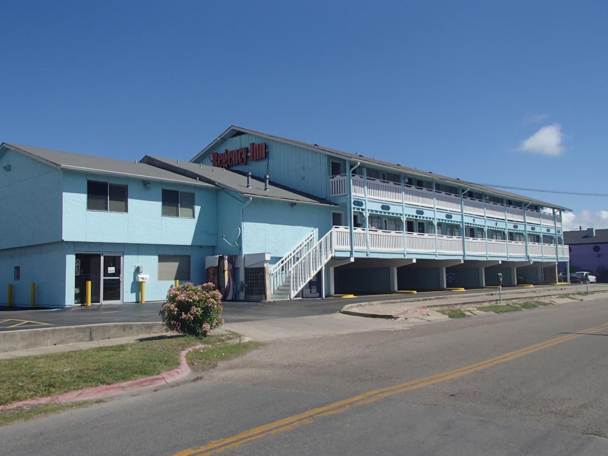 Vista Exterior Regency Inn