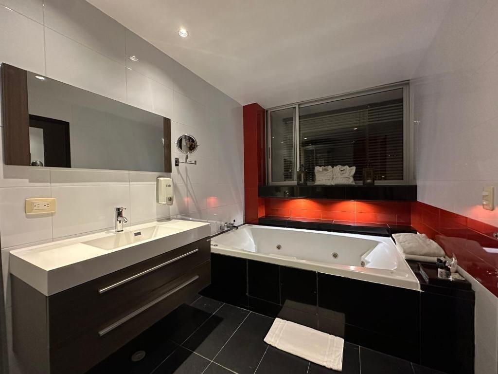 Equipamiento de Habitación Hotel Suites 108
