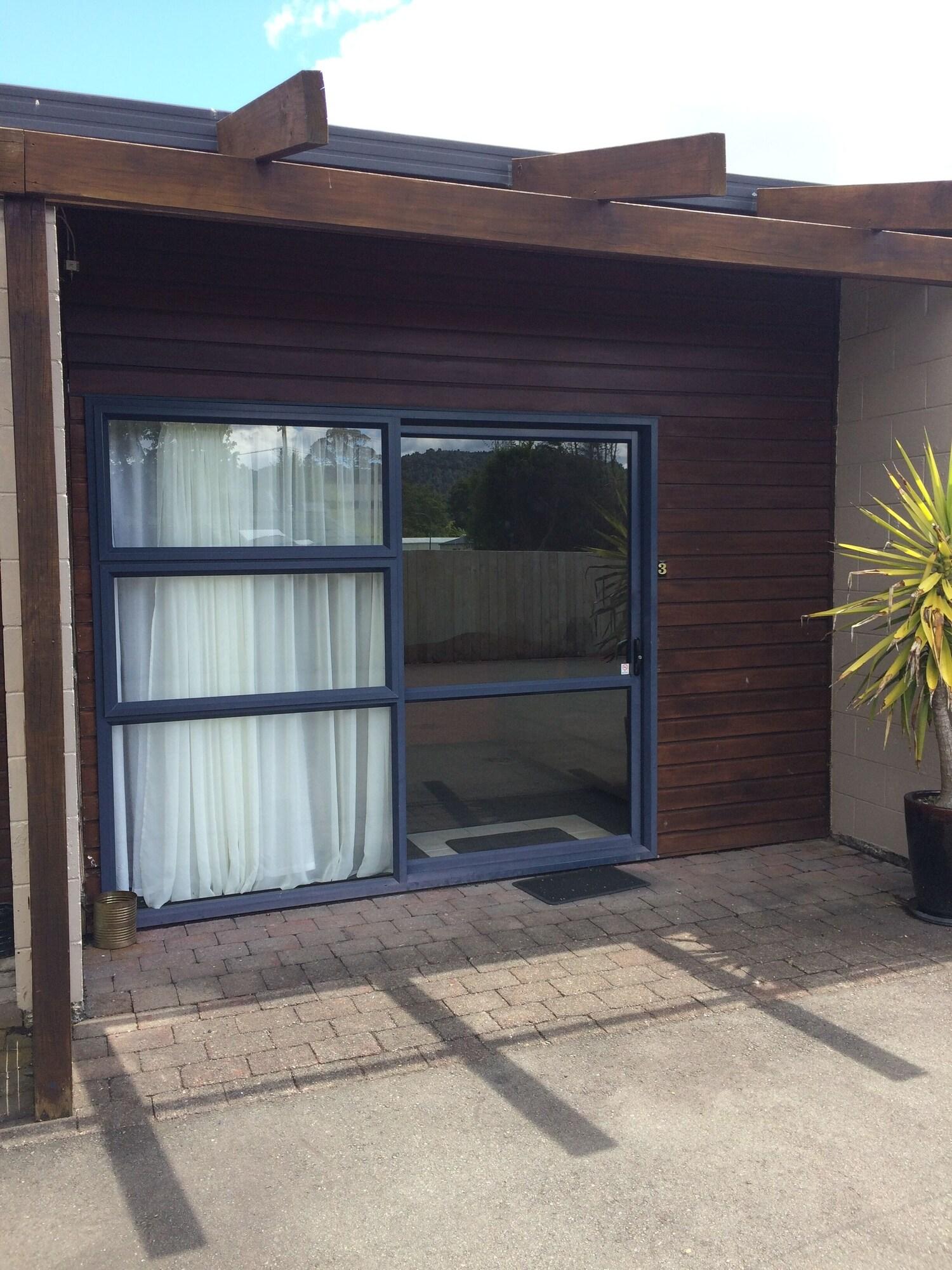 Vista Exterior Alpine Motel