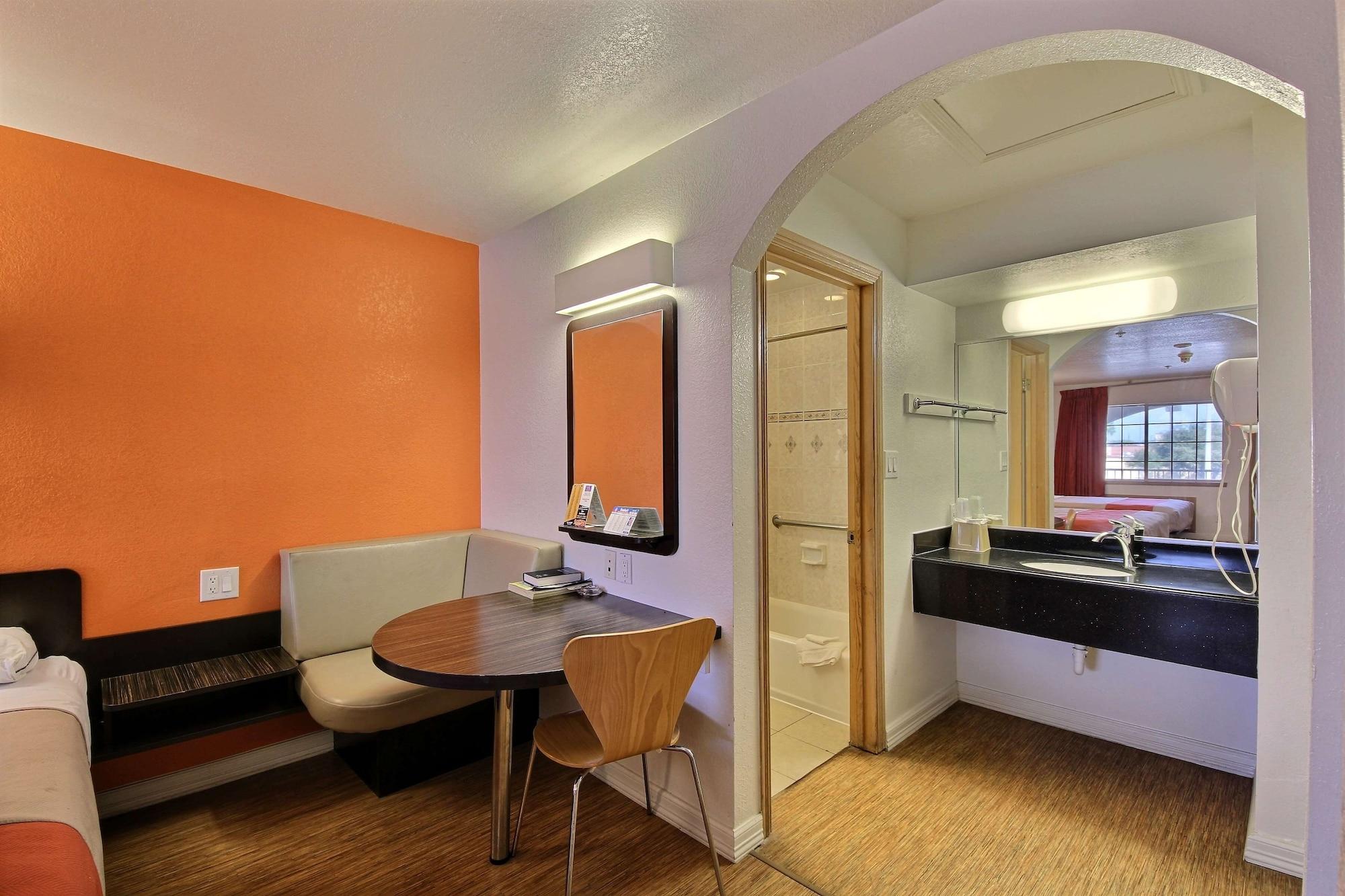 Habitación Motel 6 Edinburg, TX