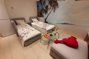 Arriendo temporal - Separate Apartment in Attractive Villa
