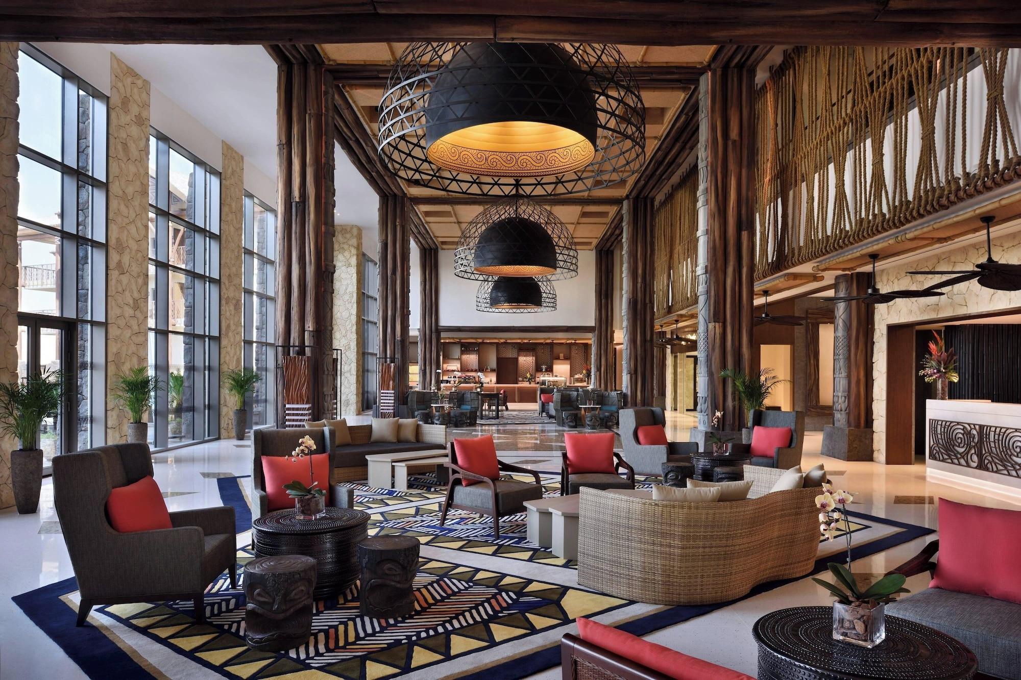 Vista Lobby Lapita, Dubai Parks and Resorts, Autograph Collection