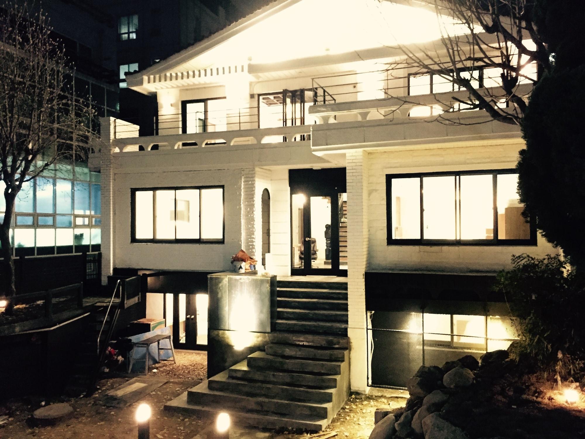 Vista Exterior House740