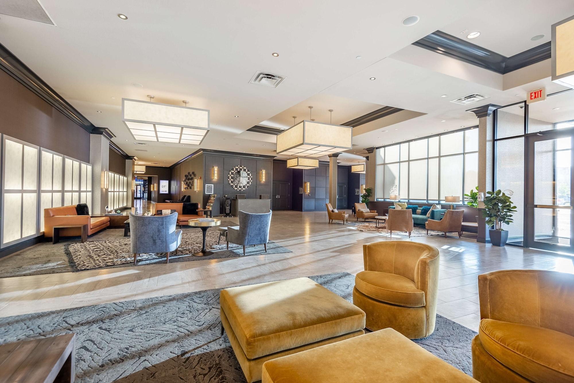 Vista Lobby Hilton Promenade at Branson Landing