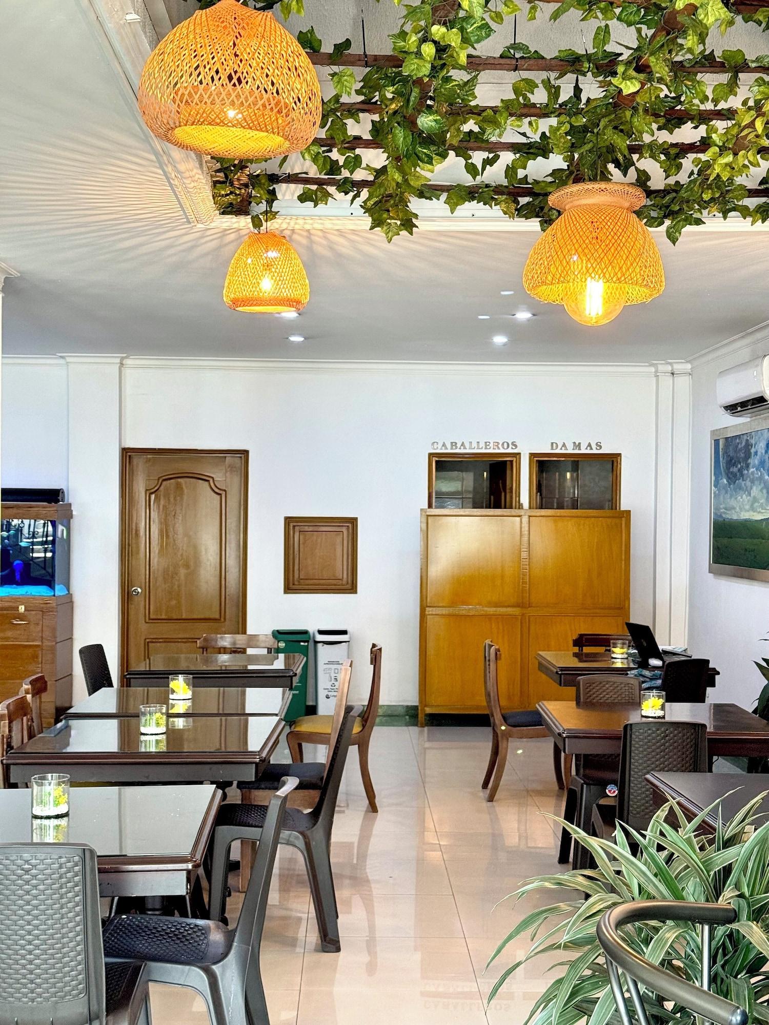 Restaurant Hotel Prince Plaza - Laureles