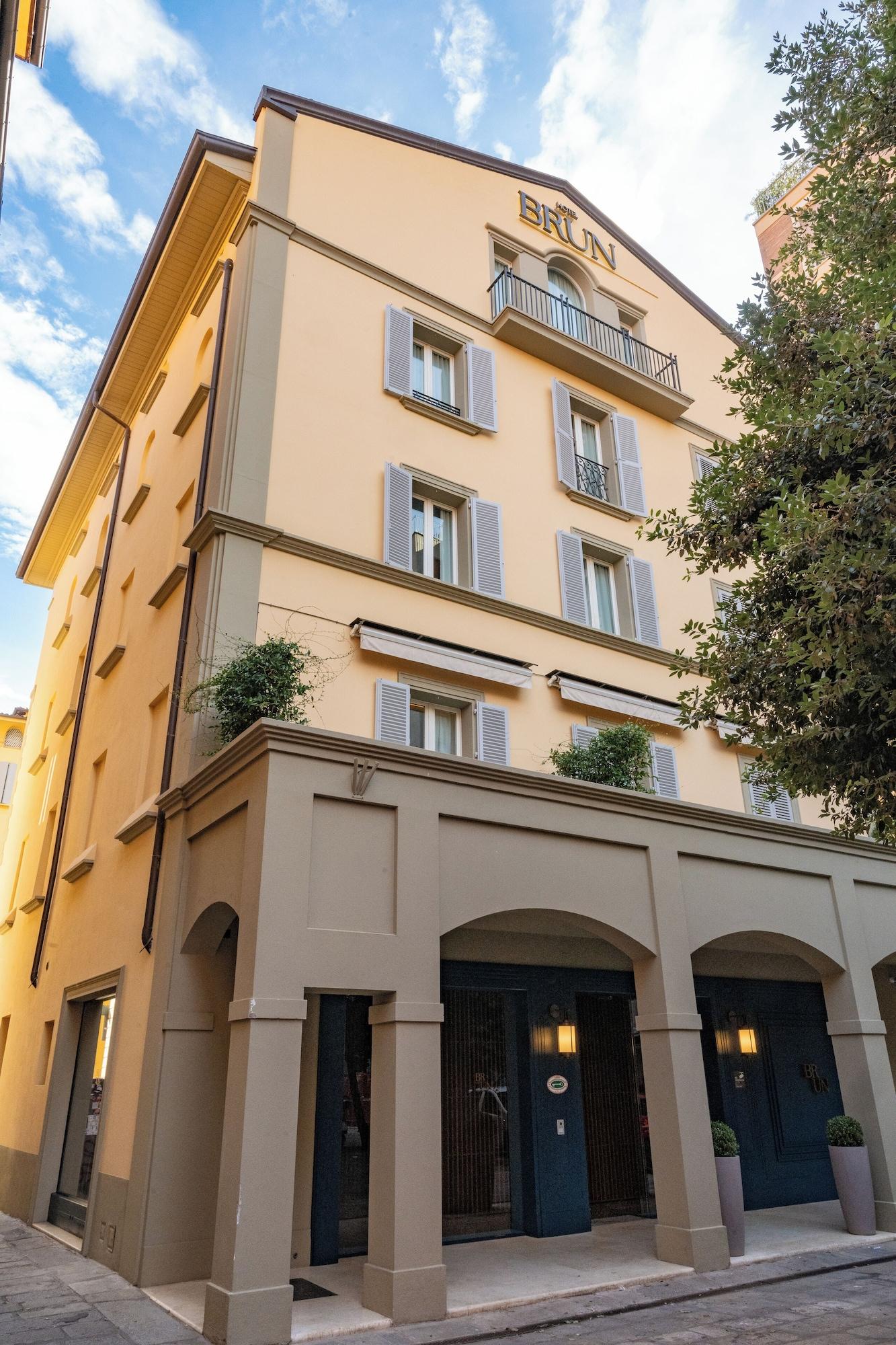 Vista Exterior Hotel Brun