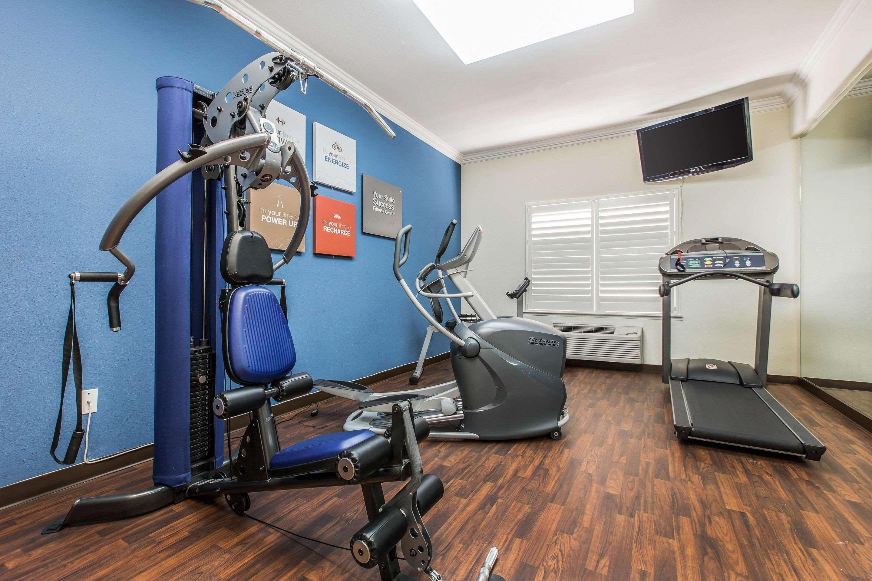 Instalaciones Recreativas Comfort Suites Fresno River Park