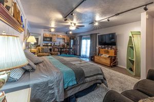 Alquiler Vacacional - Sunset Suite is  a charming studio centrally located to many desired areas in WV