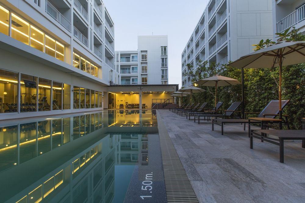 Vista da piscina Kantary 304 Hotel