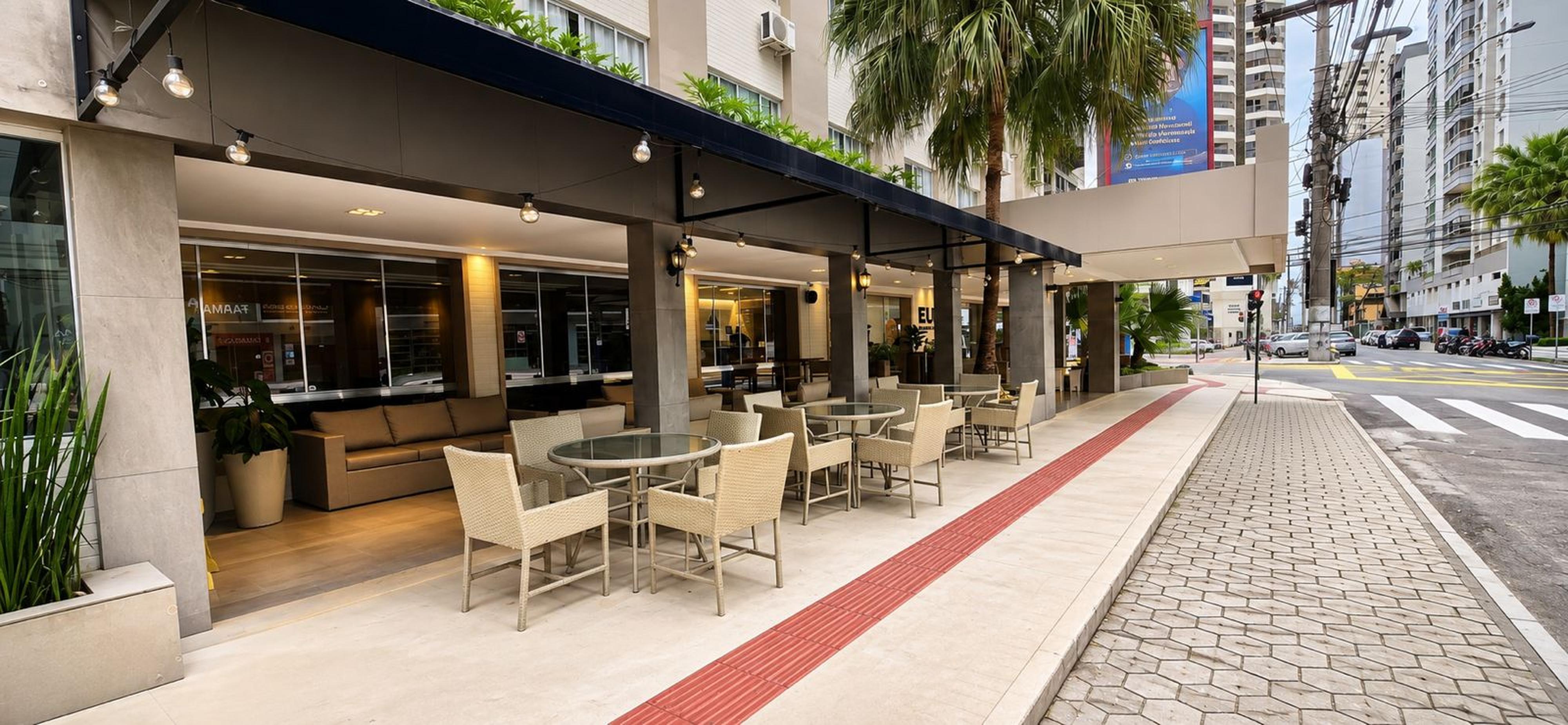 Vista Exterior Hotel Gracher Praia
