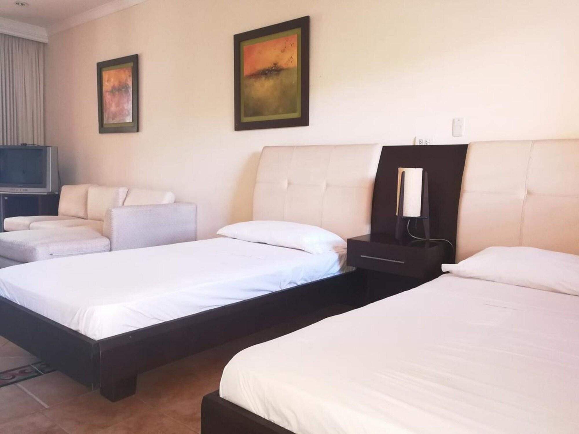 Guest room Hotel Peñon Suites